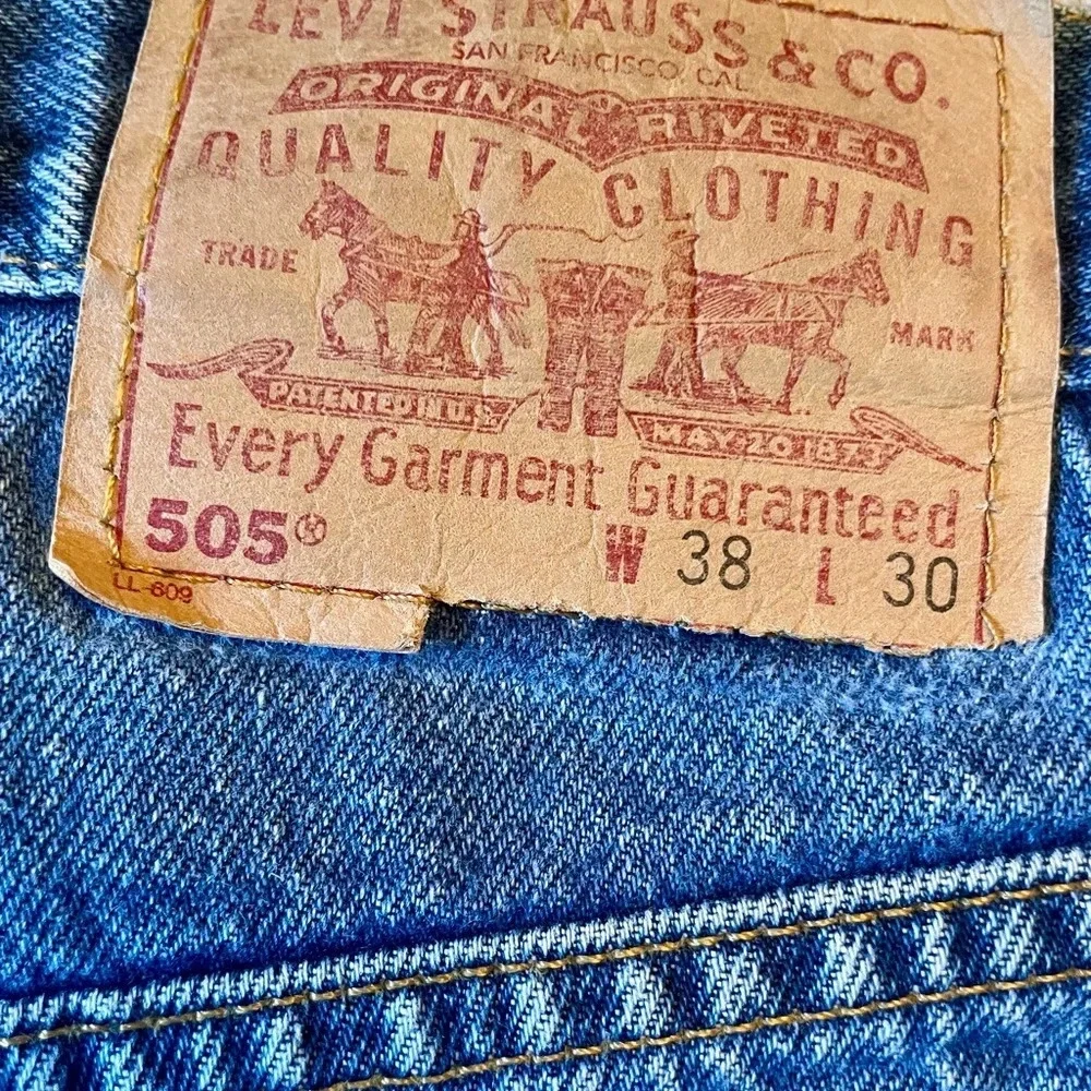 VTG Levis Jeans Mens 38x32 Blue 505 Regular Straight American Made in USA Denim